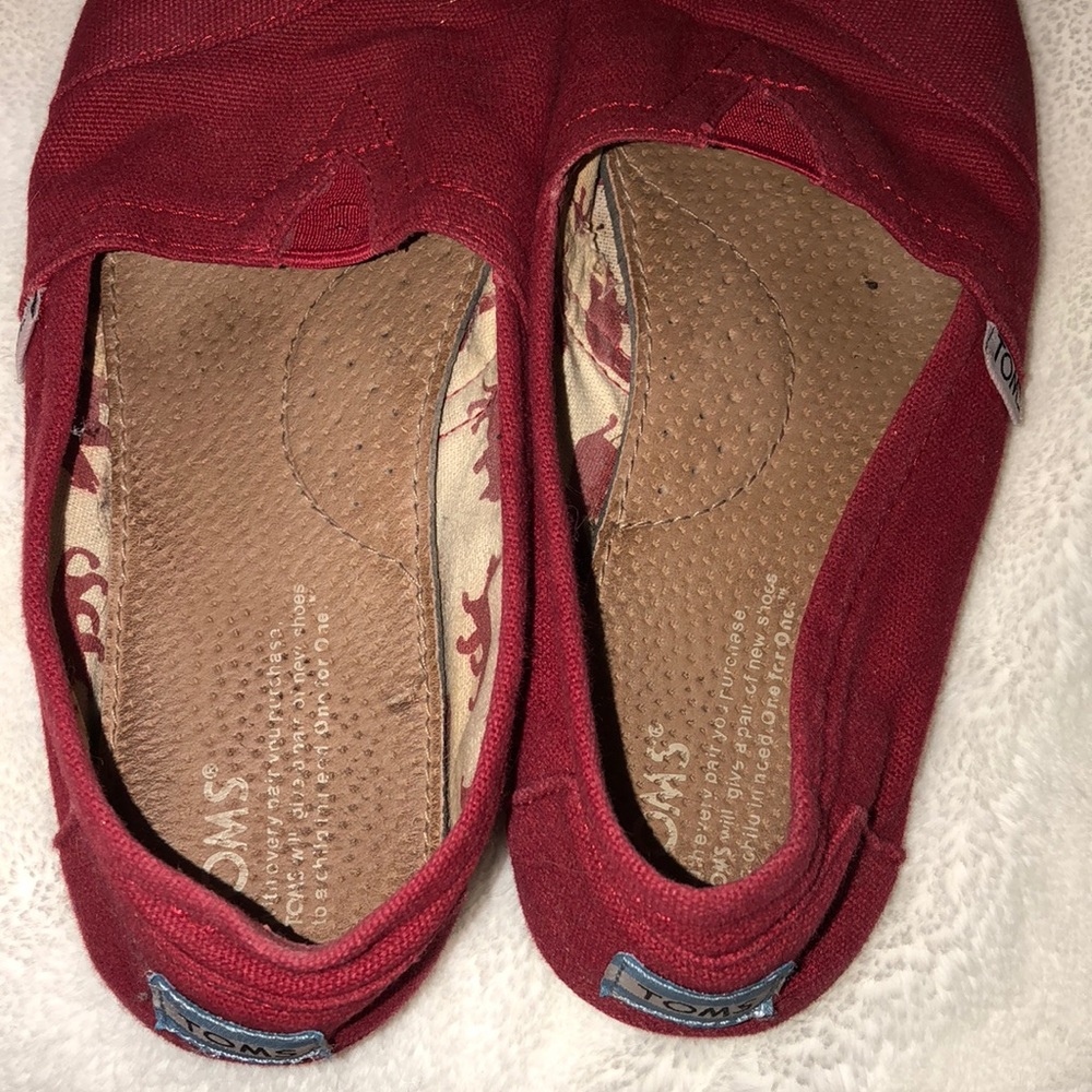 Toms - Picture 4 of 8